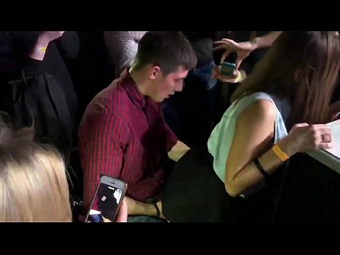 ❤️ Quan hệ tình dục thực sự trong một hộp đêm ở Nga. 18 tuổi cô gái Nga trong hậu môn và âm đạo bị đụ trong hộp đêm ❤️❌  Chỉ khiêu dâm  ở% vi.naughtyhentai.ru%