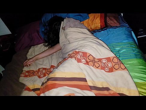 ❤️ Stepson mắng mẹ kế trẻ của mình trong khi bà ngủ. ❤️❌  Chỉ khiêu dâm  ở% vi.naughtyhentai.ru%